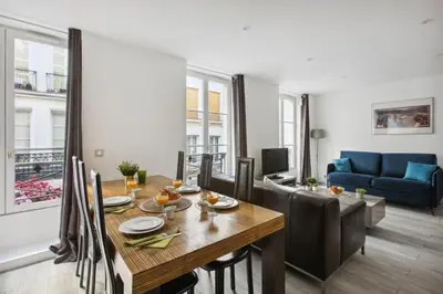 Coin salon dans l'établissement Serenty - 1BR - St Germain & Jardin du Luxembourg