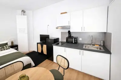 Cuisine ou kitchenette dans l'établissement Studio Paris 18eme Montmartre 2 personnes