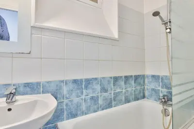 Salle de bains dans l'établissement Appartement paisible et soigné