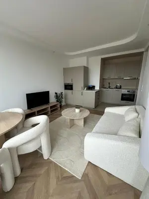 Cuisine ou kitchenette dans l'établissement Modern and quiet apartment overlooking the Seine