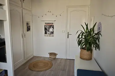 Salle de bains dans l'établissement Appartement spacieux proche du Père Lachaise