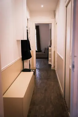 Télévision ou salle de divertissement dans l'établissement Authentic flat near Montmartre