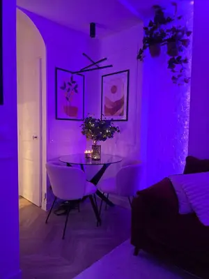 Coin salon dans l'établissement Cocon romantique & sérénité à 8min de la Tour Eiffel