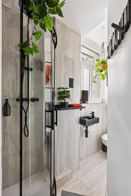 Salle de bains dans l'établissement Cocon romantique & sérénité à 8min de la Tour Eiffel