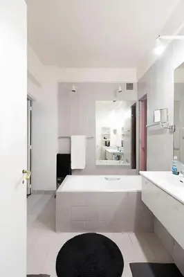 Cuisine ou kitchenette dans l'établissement 2BR - Sleep 7 - Trocadero Area - Modern & Spacious