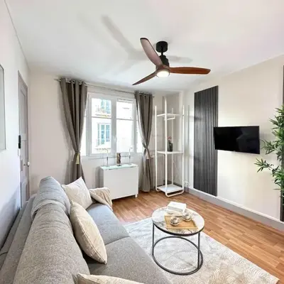 Porte de Versailles - Executive studio with lift