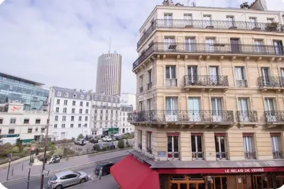 Vue générale sur Paris ou vue de la ville depuis l'appartement