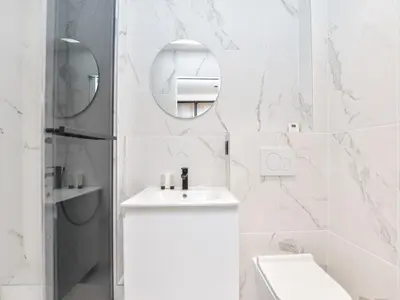 Salle de bains dans l'établissement Cozy apartment - 1BR 4P - Sentier