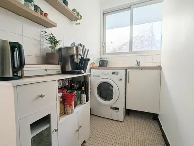 Cuisine ou kitchenette dans l'établissement Grand studio calme balcon