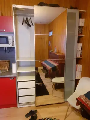 Cuisine ou kitchenette dans l'établissement Quiet studio ideal for couples