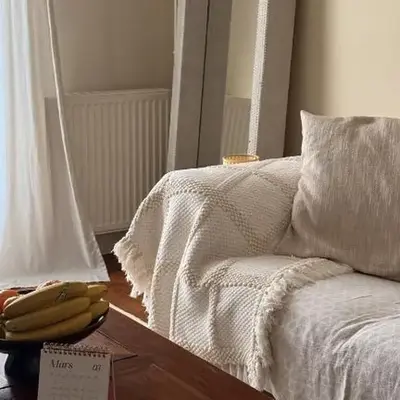 Bright two-room apartment - Courbevoie