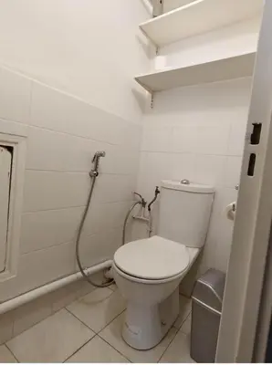 Plan de l'établissement 5 min walk to metro, 3 bedrooms, la défense, parking