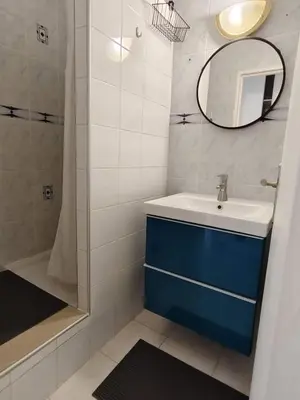 Plan de l'établissement 5 min walk to metro, 3 bedrooms, la défense, parking