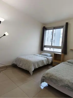 Plan de l'établissement 5 min walk to metro, 3 bedrooms, la défense, parking
