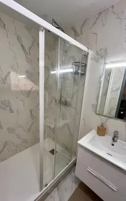 Salle de bains dans l'établissement Votre cocon Paris La Défense