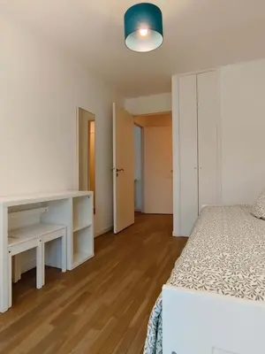 Plan de l'établissement modern, 2 bedrooms la défense, big balcony