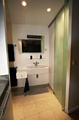 Salle de bains dans l'établissement Paris Interiors Rentals - Le Marais LOUVRE - NOTRE DAME