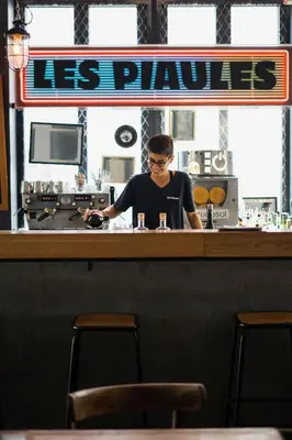 Clients de l'établissement The People Paris Belleville