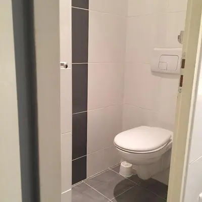 Salle de bains dans l'établissement Hôtel Allety