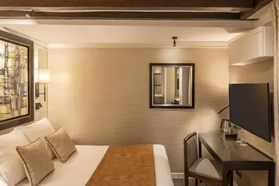 Télévision ou salle de divertissement dans l'établissement Best Western Plus Hotel Sydney Opera