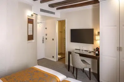 Télévision ou salle de divertissement dans l'établissement Best Western Plus Hotel Sydney Opera