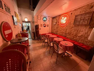 Coin salon dans l'établissement LE Globe