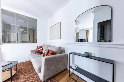 Coin salon dans l'établissement Brand new apartment Mouffetard Jardin des plantes
