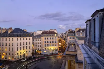 Vue générale sur Paris ou vue de la ville depuis l'hôtel