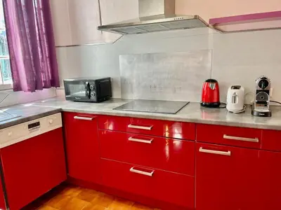 Cuisine ou kitchenette dans l'établissement Haussmann Opera Penthouses 130M2