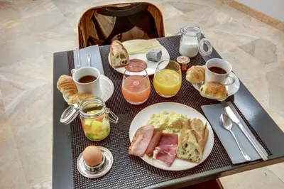 Nourriture dans l'hôtel ou à proximité