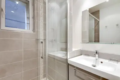 Salle de bains dans l'établissement Le Vintage