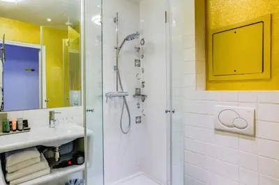 Salle de bains dans l'établissement Hotel Joyce - Astotel
