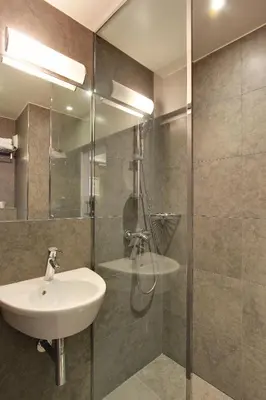 Salle de bains dans l'établissement Hotel Alhambra