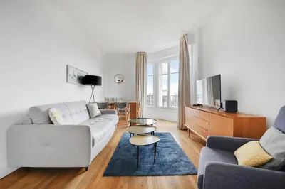 Télévision ou salle de divertissement dans l'établissement Pick A Flat's Apartments in Saint Michel - Rue Du Sommerard