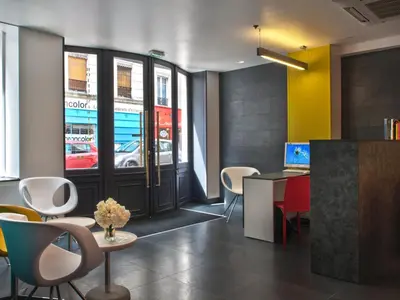 Coin salon dans l'établissement Hôtel des Métallos
