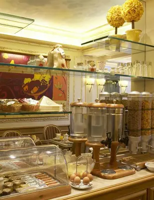Nourriture dans l'hôtel ou à proximité