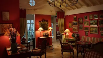 Coin salon dans l'établissement Le Relais Médicis
