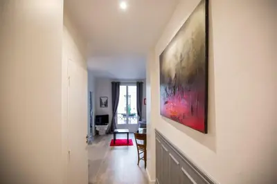 Un ou plusieurs lits dans un hébergement de l'établissement Modern arty flat close to Saint-Germain des Près