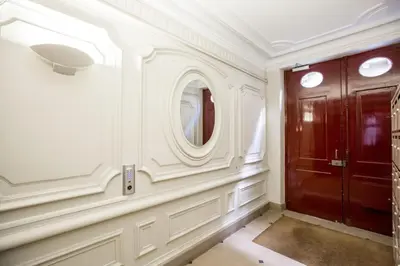 Salle de bains dans l'établissement Modern arty flat close to Saint-Germain des Près