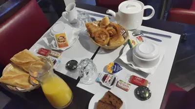 Nourriture dans l'hôtel ou à proximité