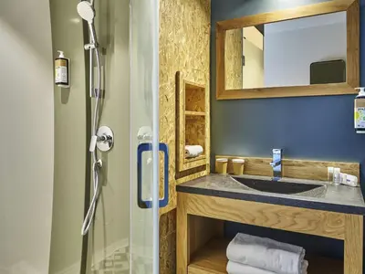 Salle de bains dans l'établissement Greet Hotel Paris porte de la Chapelle - Aréna