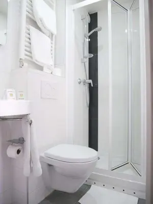Salle de bains dans l'établissement Bonséjour Montmartre