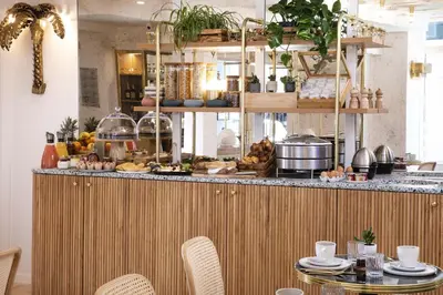 Nourriture dans l'hôtel ou à proximité
