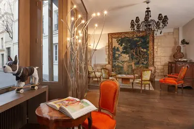 Coin salon dans l'établissement Hôtel de Notre-Dame