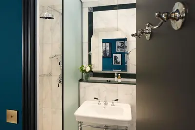 Salle de bains dans l'établissement Hôtel Saint Germain