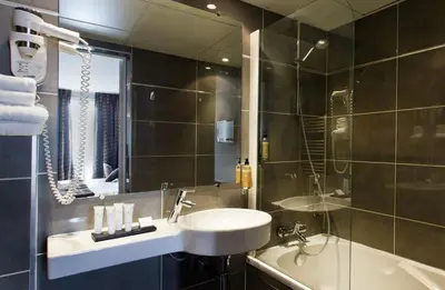 Salle de bains dans l'établissement Hôtel du Prince Eugène