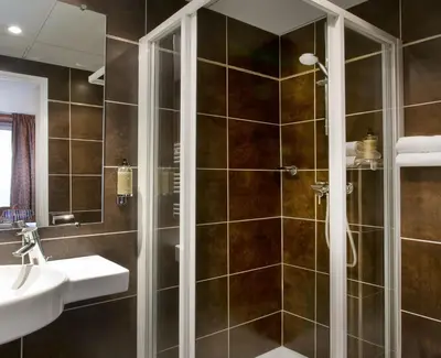Salle de bains dans l'établissement Hôtel du Prince Eugène