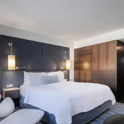 Renaissance Paris Arc de Triomphe Hotel