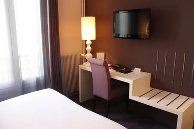 Télévision ou salle de divertissement dans l'établissement Chambellan Morgane