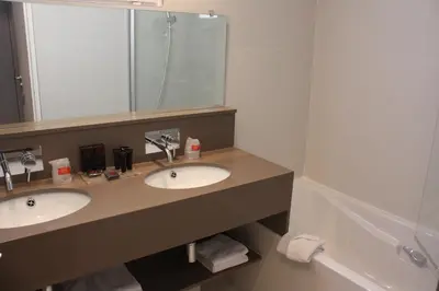 Salle de bains dans l'établissement Chambellan Morgane